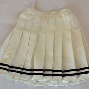 Girls Ivory Pleated Tennis Skirt with Built-In Shorts Size 150 (10–11)